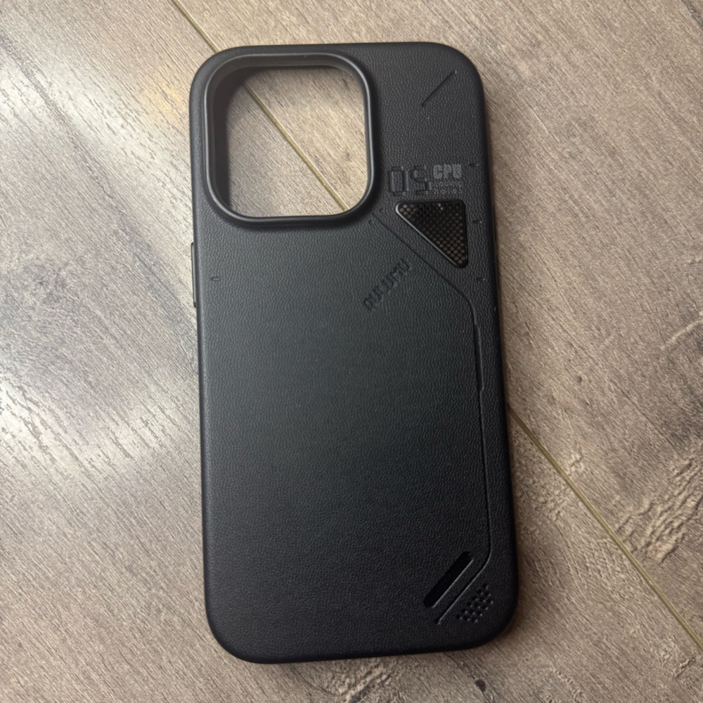 Black Phone Case with MagSafe